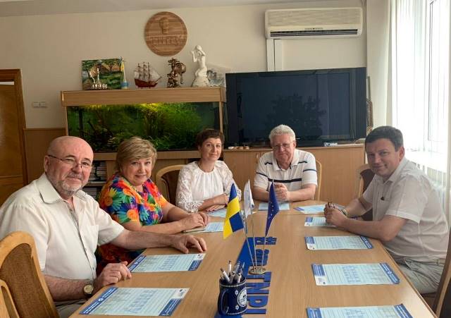 На зустрічі з ректором - проф. Буяком Б.Б.